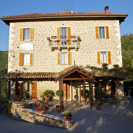 Agriturismo La Rocca Hotel Marsia Buitenkant foto